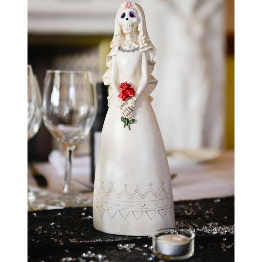 Day of the Dead 12" Bride holding Roses,Skeleton, skull doll Never been Used New